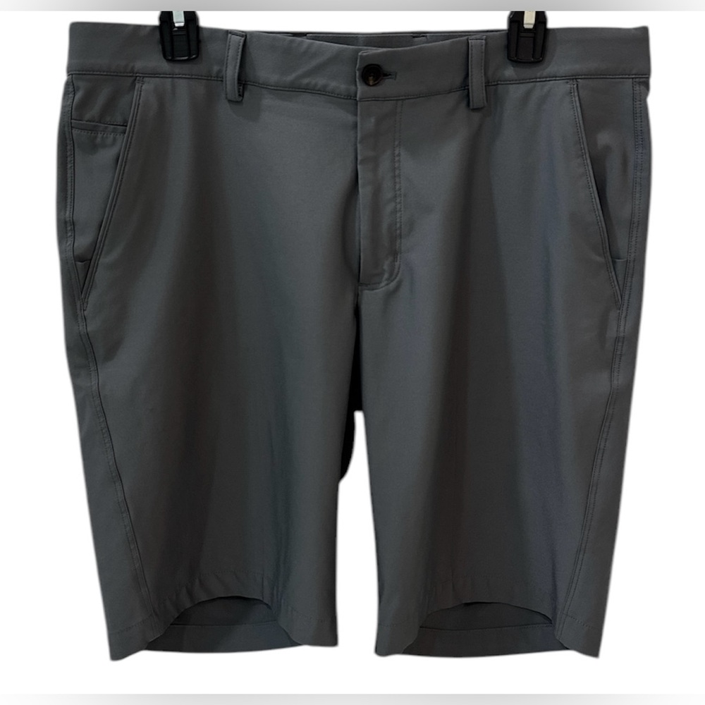 ✨ CLEAR OUT SALE ✨ Greg Norman Gray Shorts